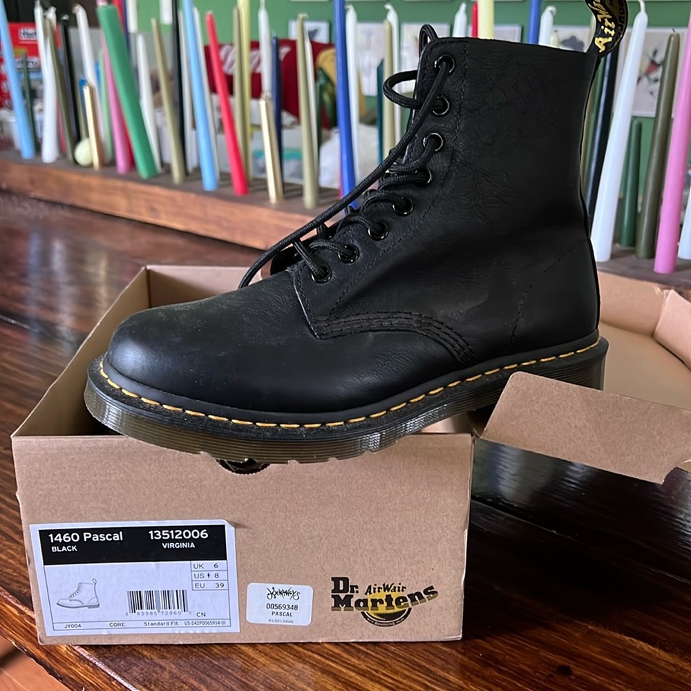 Dr Martens size 8 black Pascal - new never worn